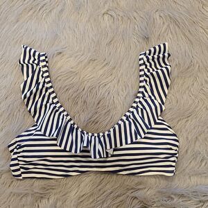 Vineyard vines for target navy blue and white ruffle bikini top size medium
